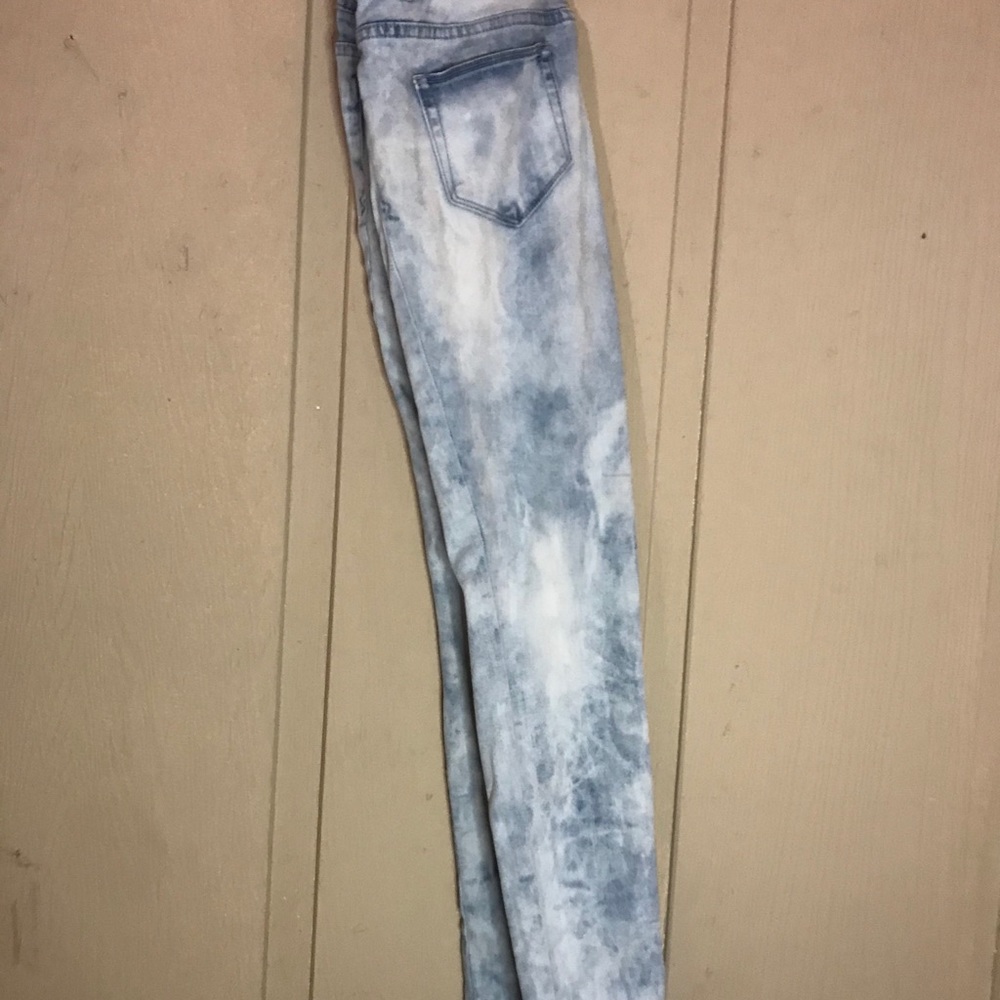 HIGH RISE JEANS - Picture 2 of 4